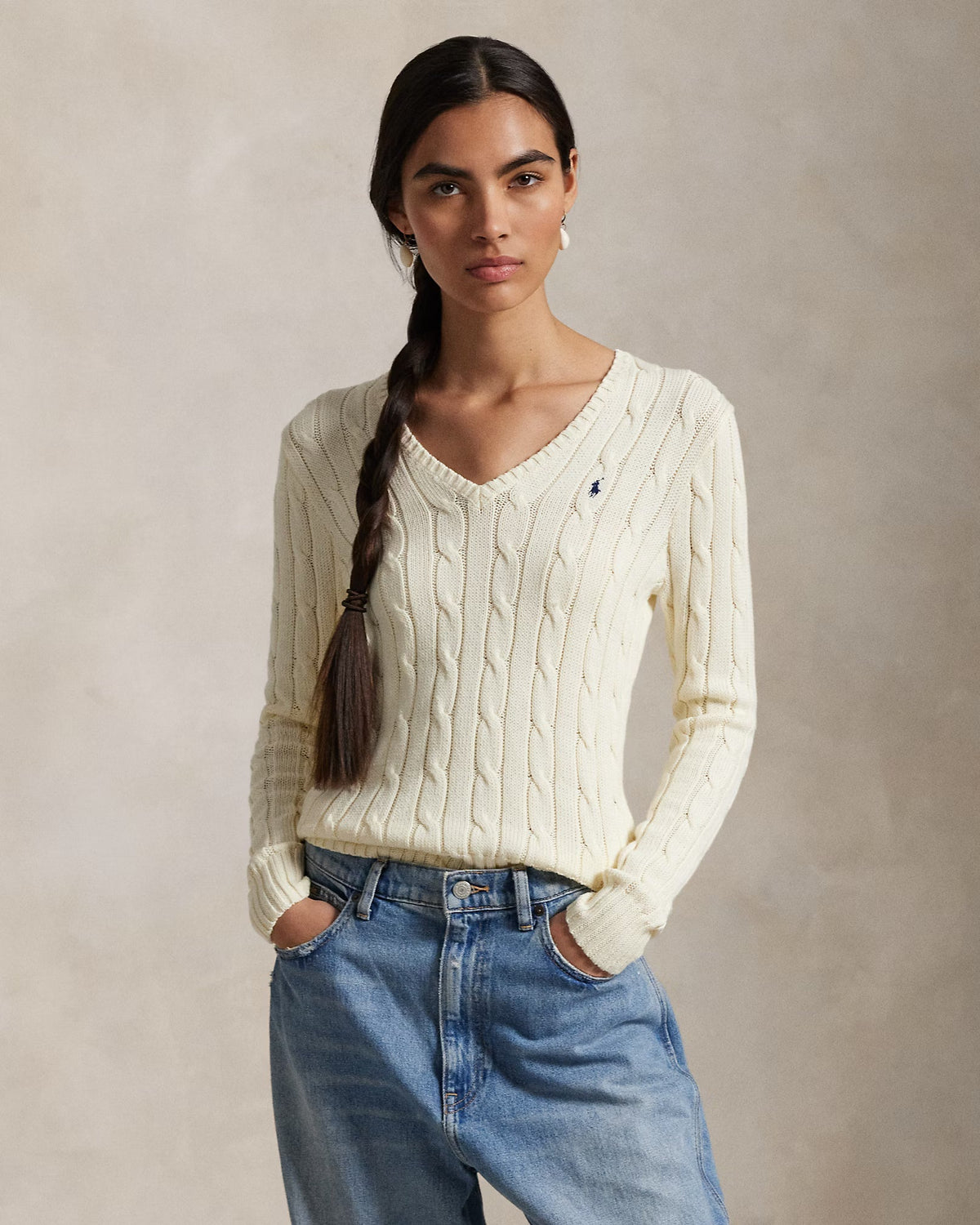 L.R Sweater | V-Neck